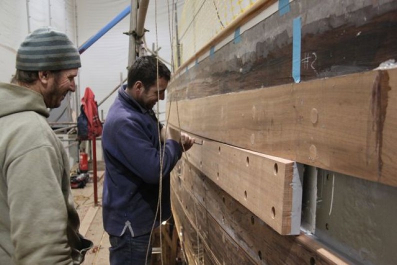 Fastening planking starboard topsides